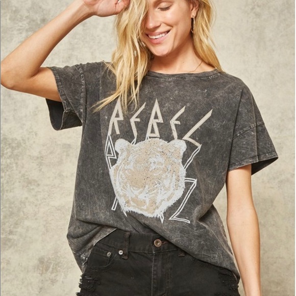 Rebel Vintage Tee - Picture 1 of 2
